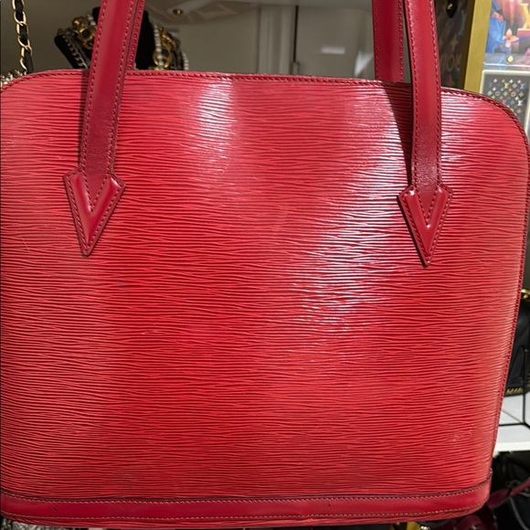 Authentic Louis Vuitton Lussac Red Epi Shoulder Bag - Picture 9 of 13